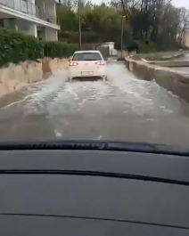 U CRNOJ GORI Poplavljene kuće i mostovi (2).jpg