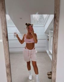 Teodora Džehverović napisala da ima dete