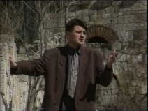 Baja Mali Knindža je brat Ksenije Pajčin, nakon smrti joj posvetio pesmu