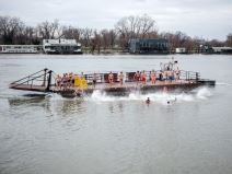 Krstovdan plivanje za Casni krst (4).jpg