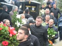 Novica Veličković plakao na sahrani Dejana Milojevića