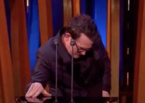 majkl dzej foks 2.png