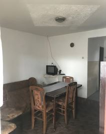 Kuca sa imanjem u selu Modrica (6).jpg