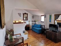 Medaković III, 2.0, 47m2, II, eg, terasa, namešten