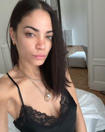 elodie_1678970300_3059747103467426240_280040213.jpg