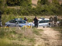 Policija blokirala prilaz groblju Zlot (4).jpg