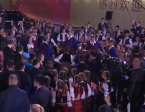 Si Điping gleda kolo (4).jpg