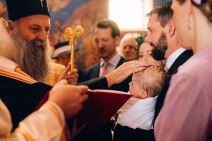 PATRIJARH PORFIRIJE KRSTIO PRINCEZU MARIJU U DVORSKOJ KAPELI (3).jpg