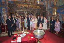 PATRIJARH PORFIRIJE KRSTIO PRINCEZU MARIJU U DVORSKOJ KAPELI (2).jpg