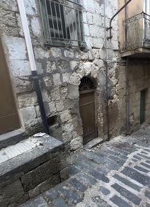 Kuća za jedan evro na Siciliji (6).jpg