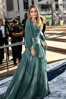 Andjelina Džoli (3).jpg