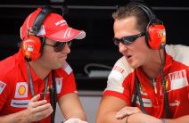 Telohranitelj Mihaela Šumahera ucenjivao porodicu jer ima njegove fotografije i dokumenta