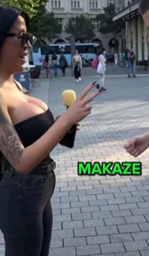 Tijana Ajfon maloletnicima pokazivala gole slike u centru Beograda