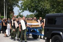 Poruka sestre ubijenog policajca Nikole Krsmanovića pre sahrane