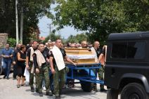 Sahrana ubijenog policajca (6).jpg