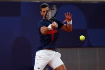 Novak Đoković - zagrevanje (3).jpg