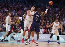 Ognjen Dobrić izbacio trojicu Amerikanaca iz igre video snimak