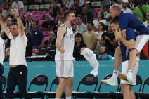 Nikola Jokić koš za pobedu na Srbija Australija na Olimpijskim igrama u Parizu 2024