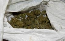 Zaplenjena marihuana i kanabisovo ulje-3.jpg