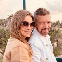 Antonio Banderas i devojka