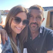 Antonio Banderas i devojka