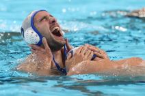 Vaterpolista Strahinja Rašović plače posle plasmana u finale Olimpijskih igara 