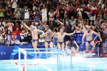 slavlje vaterpolista srbije protiv hrvatske (3).jpg