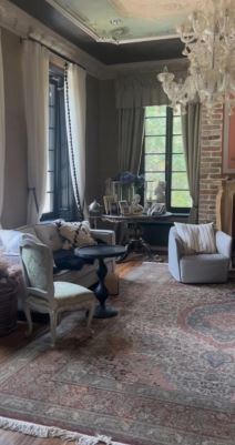 Dvorac Elene Karaman