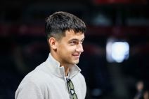 Fudbaleri i košarkaši Partizana u Areni  (2).jpg