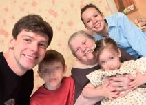 Baletan, Rus, Vladimir Škljarov, žena, deca (1).jpg