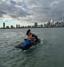 Pol Džordž hteo da otera Danijelu Rajić, sada se ne odvaja od nje