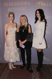 Aleksandra Rutović otkrila šta misli o maćehi Mirjani nakon smrti oca