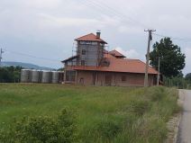 Nenad Jezdić, imanje