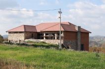 Nenad Jezdić, imanje