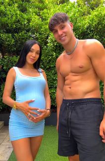 Skarlet Vas, Taj Riči