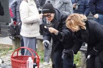 Ceca besni na novinare nakon liturgije u Hramu