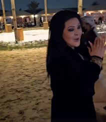 Dragana Mirković u Dubaiju u šator (4).jpg