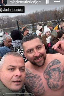 Mladen Vuletić plivanje za krst 2.jpg