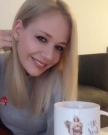 Jelena Rozga u kući.jpg