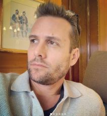 Najšarmantniji advokat iz serije Odela, Gabriel Maht, vraća se u novoj seriji