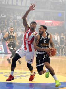 Karlik Džons na Kupu Radivoja Koraća