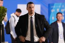zlatan ibrahimović dolazi na utakmicu Milana