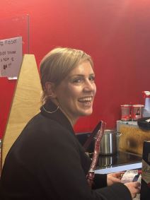 Na PZE prvi put u javnosti sestra Mimi Mercedez