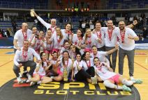 Košarkašice Mege slave osvajanje Kupa Srbije Milan Ciga Vasojević.