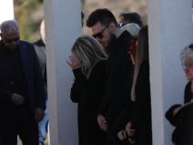 Porodica u suzama (1).jpg