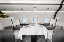 Unutrašnjost Trampovog aviona (4).jpg