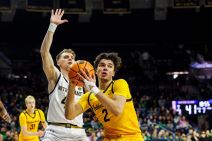 Andrej Stojaković na koledžu.