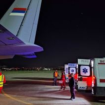 Avion iz Kočana stigao u Beograd.jpg