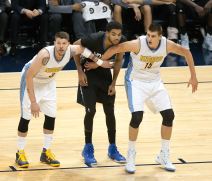 Nikola Jokić Majk Miler i Karl Entoni Tauns