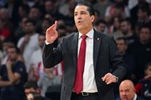 Janis Sferopulos  trener kosarkasa Crvene zvezde na utakmici Evrolige protiv Žalgirisa
